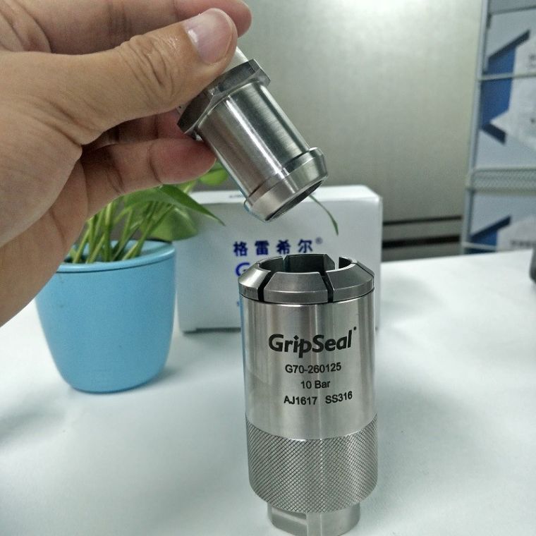 G70系列快速接头在凸缘管的应用